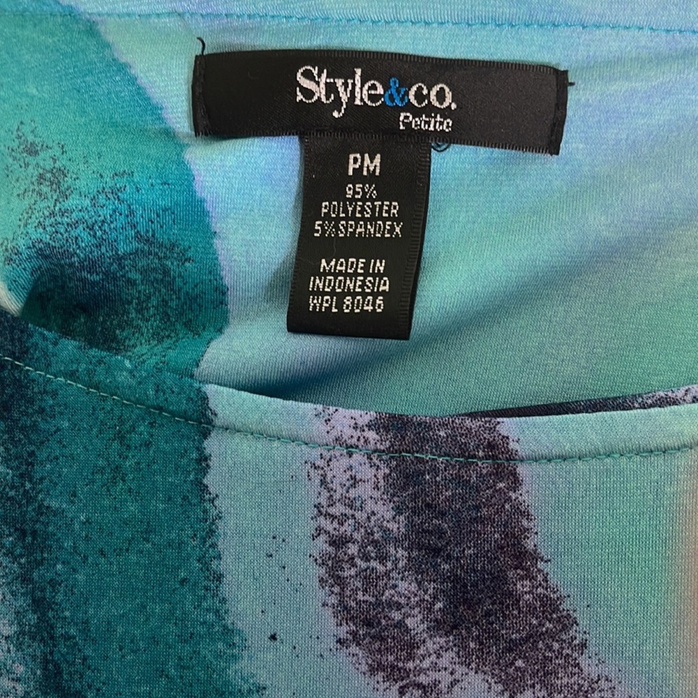 Style&Co Artsy Top - Picture 2 of 2